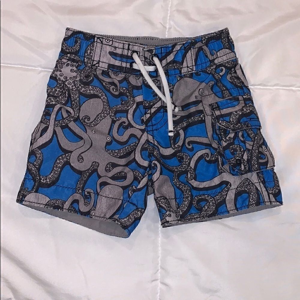BabyGap trunks